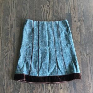 Perfect for fall! Blue tweed skirt w velvet detail